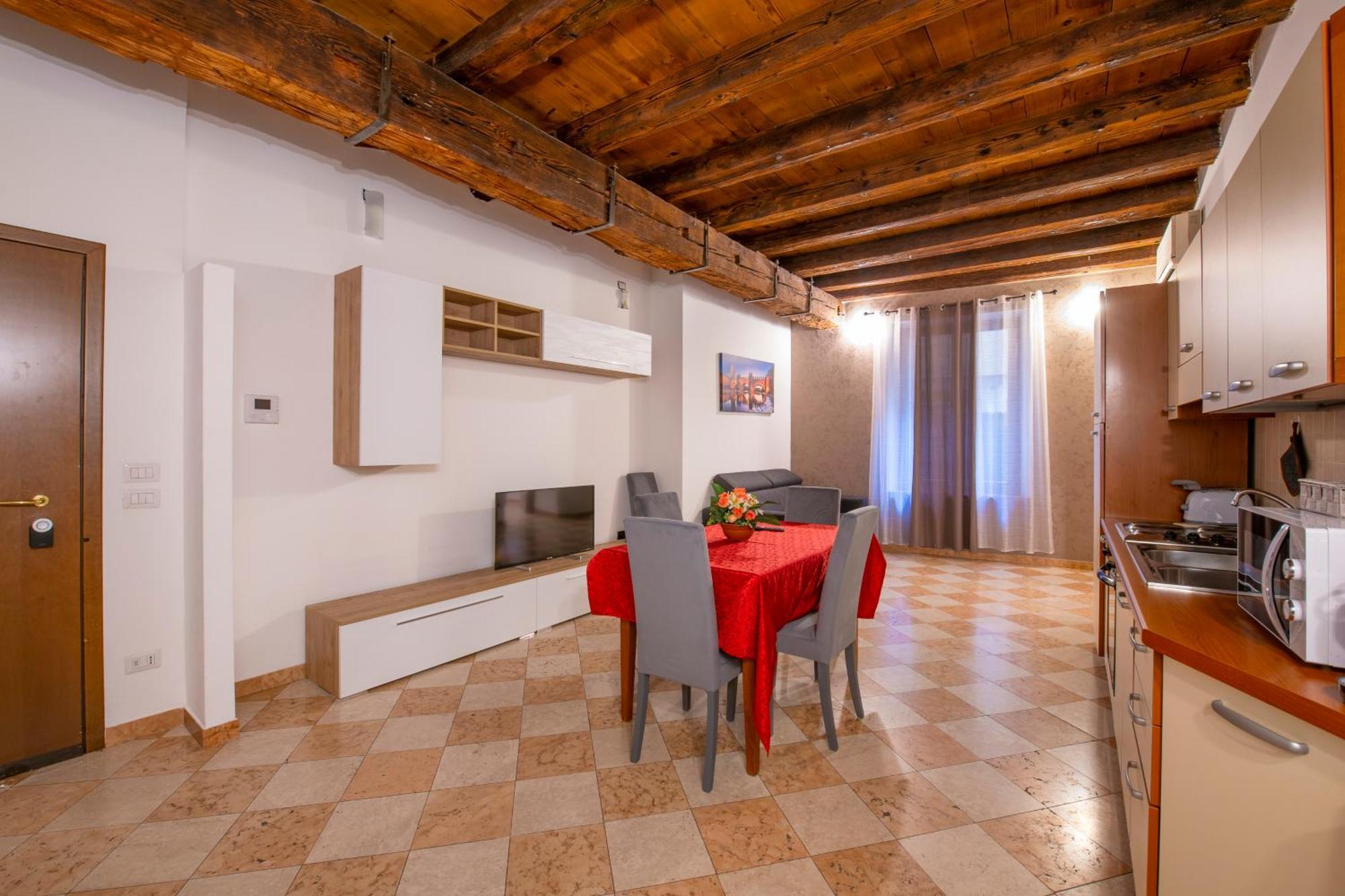 Palace Home Mazzini Verona Center 1 Εξωτερικό φωτογραφία