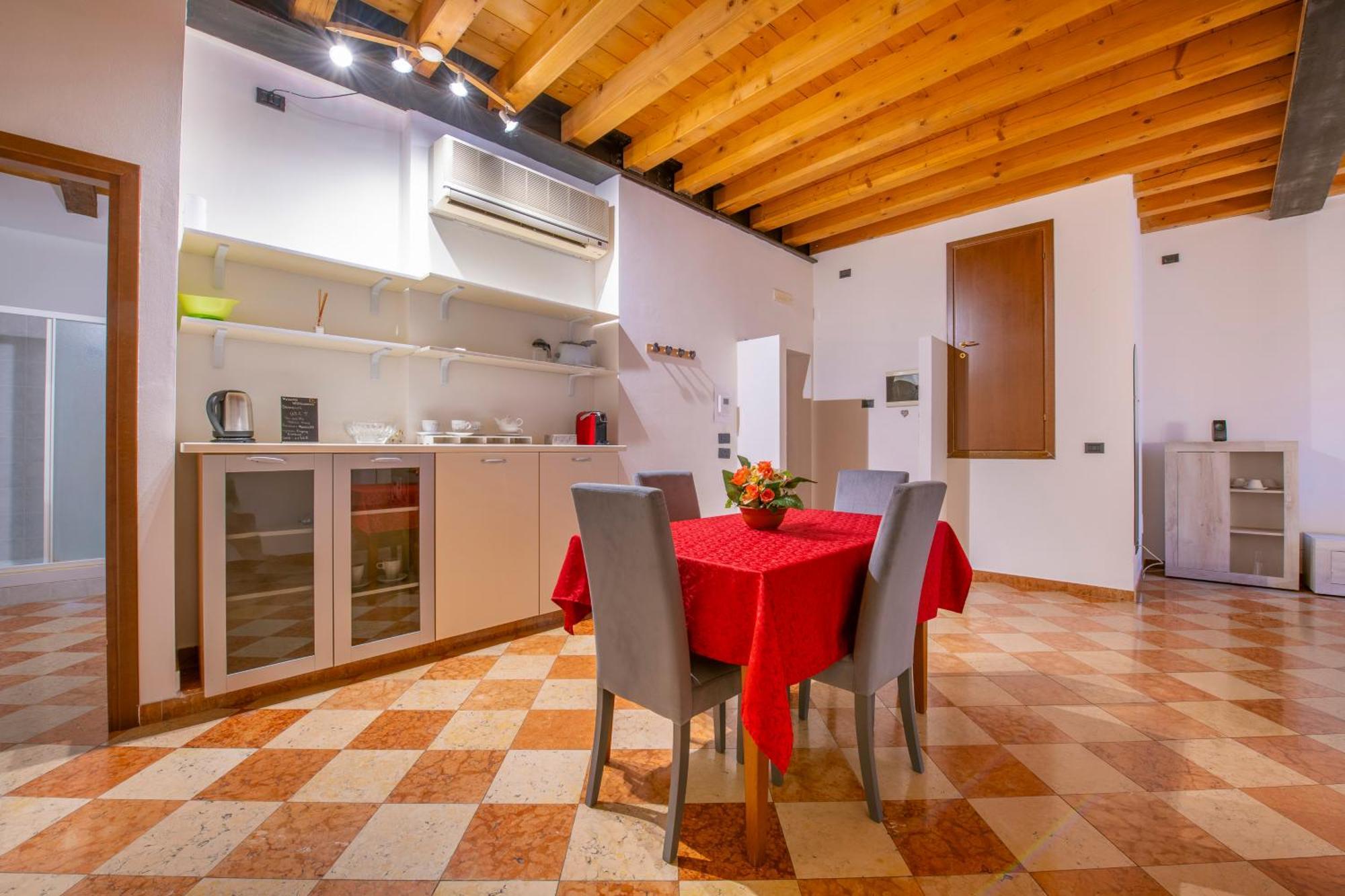 Palace Home Mazzini Verona Center 1 Εξωτερικό φωτογραφία